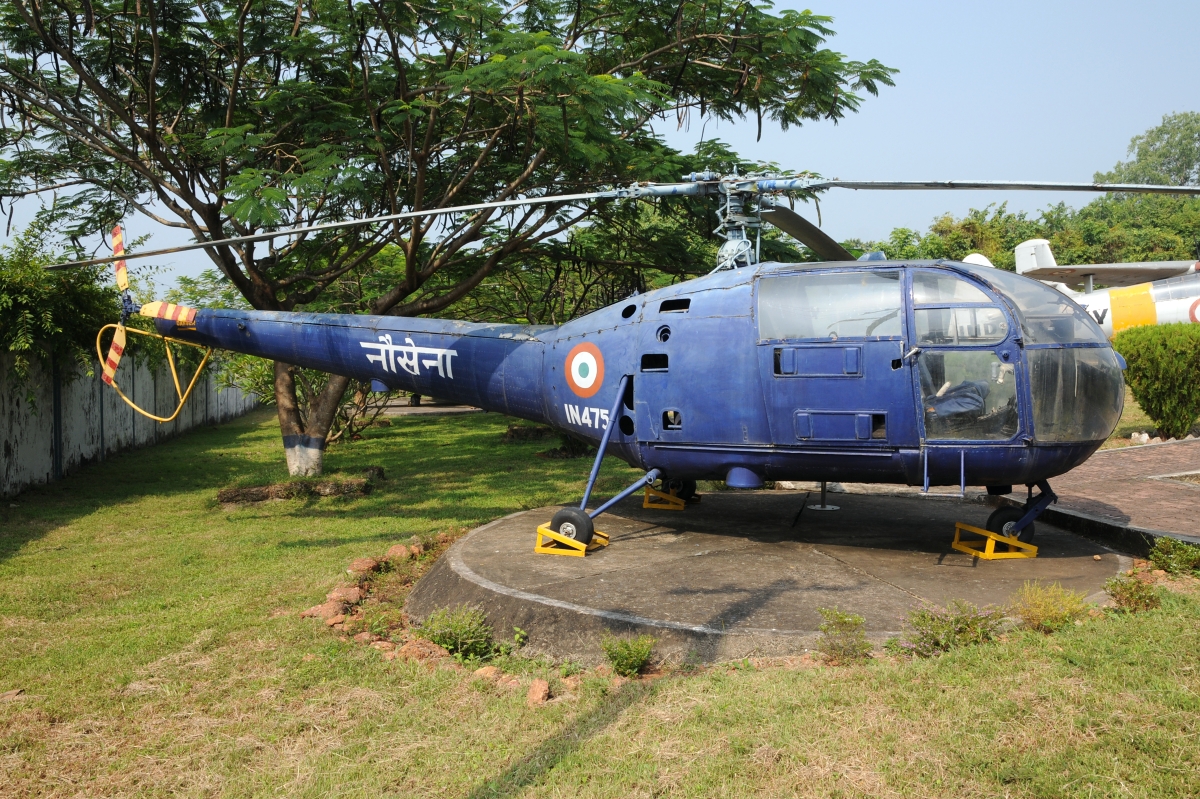 HAL SA316B Chetak IN475 Indian Navy