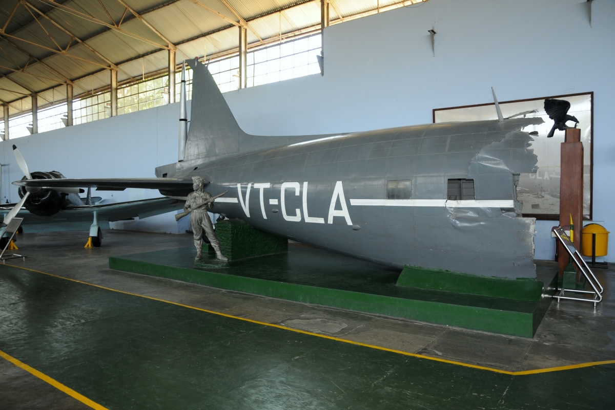 Douglas C-47B Dakota VT-CLA