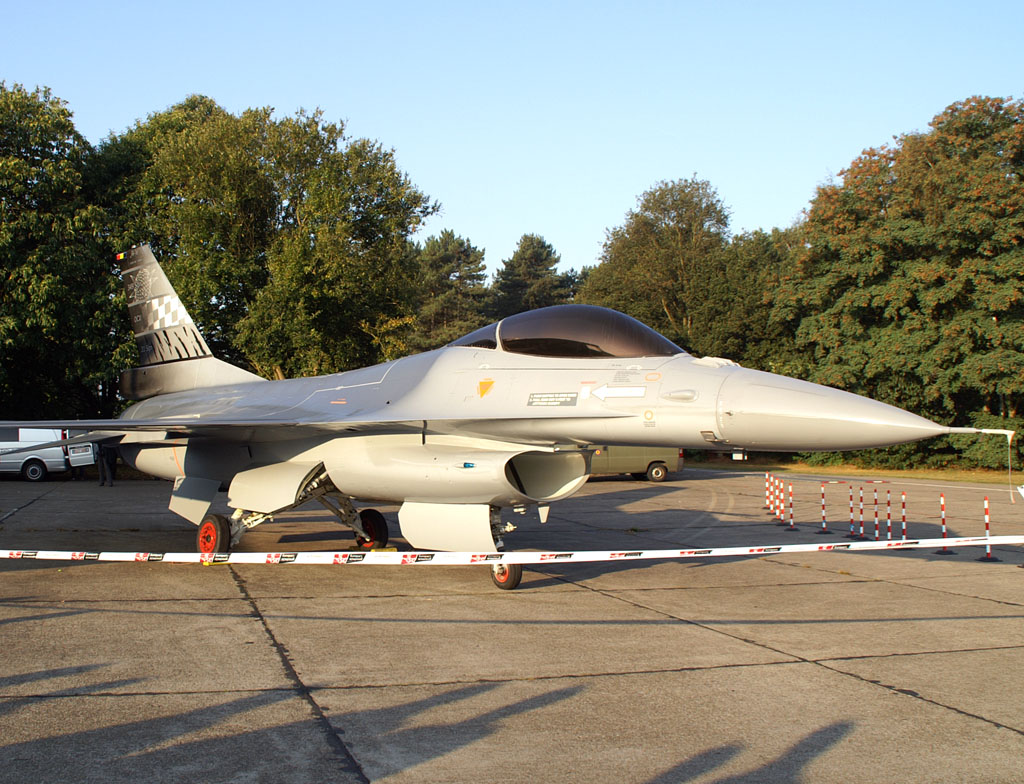 FA-16 General Dynamics F-16AM Fighting Falcon - KB Air Museum