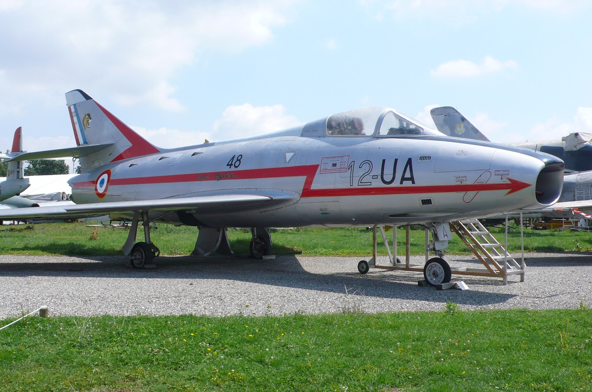 Dassault Super Mystere B.2 48/12-UA French Air Force (Arme de l' Air)