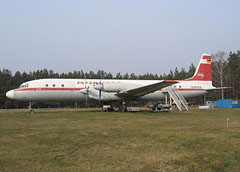 DDR-STE  Ilyushin IL-18V