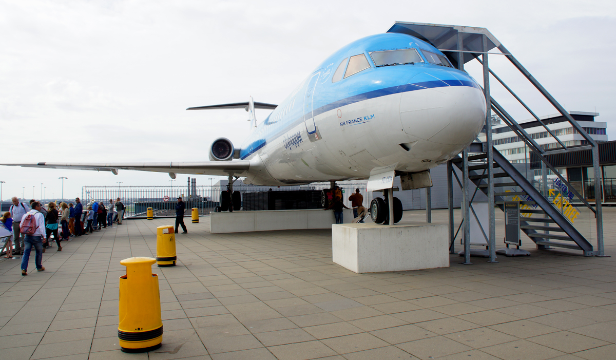 Fokker 100 PH-OFE Amsterdam Schiphol Airport