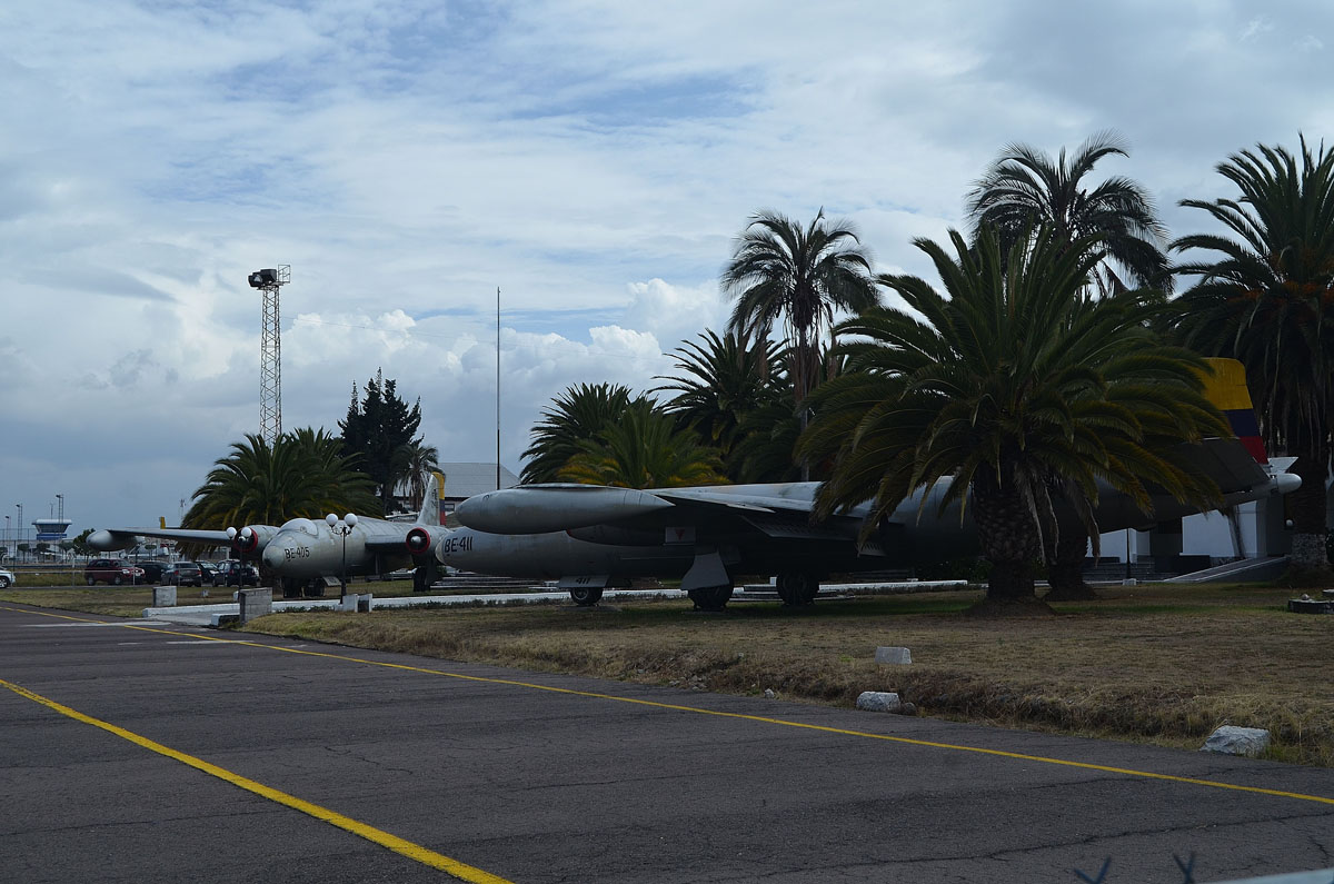 FAE405/BE-405 and FAE411/BE-411 English Electric Canberra B.6