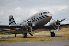 Douglas DC-3C Skytrain N877MG