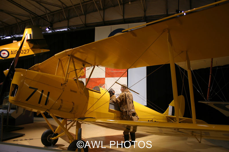 A17-711 de Havilland DH.82a Tiger Moth